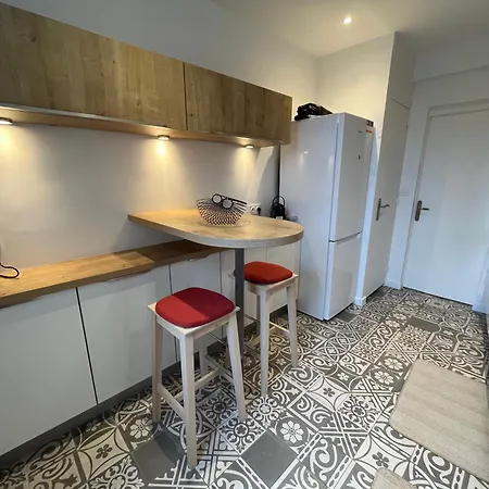 Triplex Hypercentre Dans Securisee Avec Camera * كان